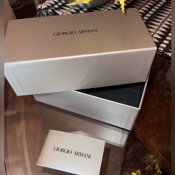 🆕 GIORGIO ARMANI Sunglasses Box - Picture 1 of 1
